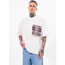 Machinist Erkek Cep Detay Baskılı Oversize Tişört Ekru