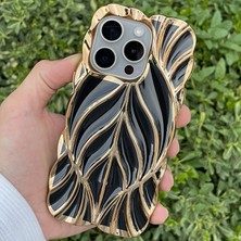 CepStok iPhone 15 Pro Kılıf Yaprak Desenli Parlak Darbe Önleyici Silikon Kapak