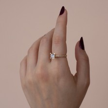 Oroline Kuyumculuk 14 Ayar Altın Tektaş Yanı Taşlı Kadın Yüzük