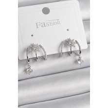 Pazarcan Pirinç Gümüş Renk Zirkon Taşlı Çiçek Figür Sallantı Detay Kadın Küpe