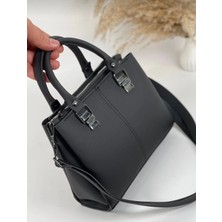 Kadın Siyah Omuz ve Kol Çantası