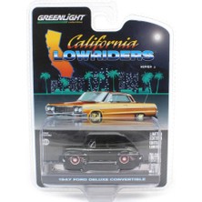 Greenlight California Lowriders Series 5 - 1947 Ford Deluxe Convertible 1/64 Model Araba