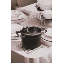 Brentino Yanmaz Paslanmaz Çelik Nihale Krom Renk 20X20CM Kare Kaydırmaz Silikon Ayaklı Tencere Altlığı