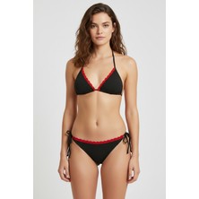 Moda Dua Kırmızı Dantel Detaylı Siyah Bikini Takımı – Ayarlanabilir Ipli, Içten Şardonlu, Kadın Mayo