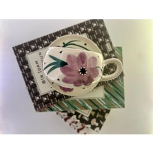 Mor Çiçek Desenli ve Tabaklı Fincan