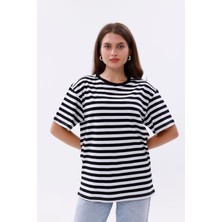 Yakamor Kadın Oversize Çizgili T-Shirt