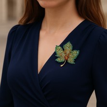 By Lily Akçaağaç Yaprağı Şeklinde Parıltılı Şık Yeşil Broş