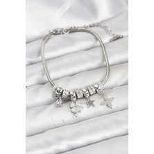 Clariss Gümüş Renk Pirinç Yonca Charmlı Kadın Bileklik