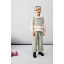 Magu Kız Çocuk Pamuklu Adaçayı Yeşili Dantelli Fırfırlı 3'lü Takım - Yelek Bluz Pantolon