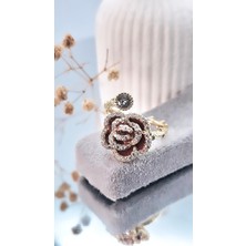 Serenity Gül Figürlü Zirkon Sarmal Çelik Kaplama Yüzük