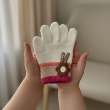 Mare Accessories Çocuk Krem Triko Çiçek Detaylı Eldiven – Renkli Çizgili (3–6 Yaş)
