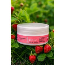 Cadiveu Zayıf ve Cansız Saçlar Için Anında Güçlendirici ve Nemlendirici Essentials Glamour Maske 200ML