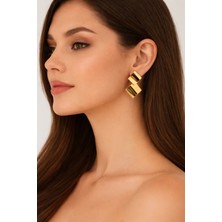 Altın Sarısı Renk Geometrik  Tasarım Küpe