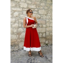 Kadın Tek Omuzu Açık Omuzlardan Kurdela Detaylı Çift Renkli Ithal Krep Elbise