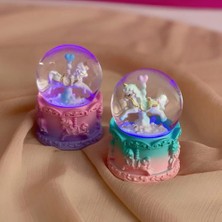 Skygo Unicorn Temalı Mini Boy Işıklı Kar Küresi 1 Adet 7x4 cm Çok Renkli Eğlenceli Hediye