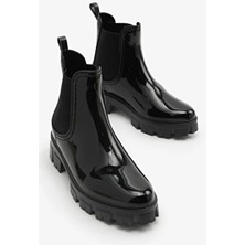 Berchill Kadın Siyah Rugan Yağmur Bot Düz Topuklu Doğal Kauçuk Malzeme ile Şık Tasarım