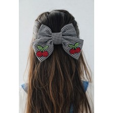 Kiraz Aksesuarlı Pötikareli Fiyonk Otomat Toka Siyah