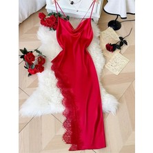 Scarlet Allure Dantel Detaylı Uzun Saten Gecelik Kırmızı
