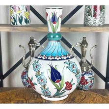 Çini Evi Lale ve Karanfil Bahçesi – Iznik Çini Vazo