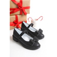 LUQSE Siyah Kız Çocuk Rugan ve Mat Babet Ayakkabı – Tek Bantlı Fiyonklu Günlük Model