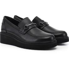 Gönderi(r) Kadın Siyah  Dolgu Taban Tokalı Hakiki Deri Ayakkabı