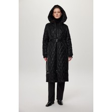 Zühre Kapüşonlu Kemer Detaylı Kapitone Mont