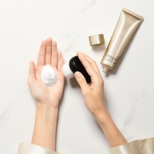 Sensai Cildi Zahmetsizce Temizleyen Nemledirici Köpük 125 ml