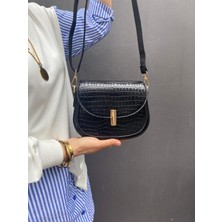 Asel Çanta, 3 Bölmeli, Kilit Detaylı,  Siyah Anakonda Bayan Çapraz Çantası