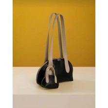 Özüm Takı Çanta Kadın Mini Çantalı Charm Detaylı Uzun Saplı El ve Kol Çantalı Siyah Krem