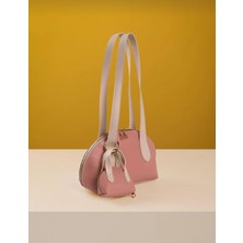 Özüm Takı Çanta Kadın Mini Çantalı Charm Detaylı Uzun Saplı El ve Kol Çantası Fuşya Krem