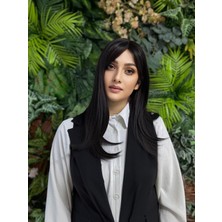 Aura Peruk Doğal Renk Tonuna Sahip Koyu Kestane Düz Perçemli Eva Modelimiz