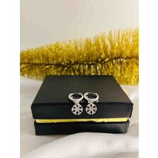 Generic 925 Ayar Gümüş Silver Renkli Zirkon Taşlı Kadın Küpe -  Kar Tanesi Model