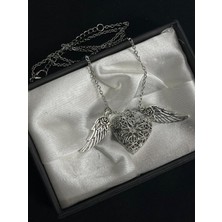 Dükkan Design Uçan Kalp Fosforlu Fotoğraf Kolyesi