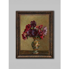 Işlemeli Vazoda Kırmızı Çiçekler ve Bronz Eskitme Çerçeve