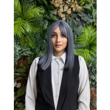 Aura Peruk Mavi Gri Işıltılı Düz Omuz Hizasındaki Perçemli Modelimiz