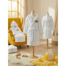 ArtukTekstil Lakers Temalı Kapüşonlu Çocuk Bornozu – Beyaz Yumuşak Havlu Kumaş