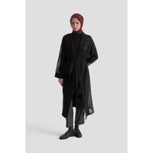 Armine Trend File ve Broş Detaylı Kemerli Uzun Hırka Siyah 25KT561