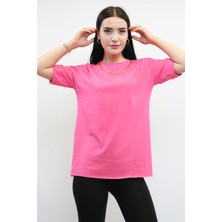 Moda Çizgi Zincir Aksesuarlı Tshirt Pembe