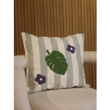 Arcosta El Yapımı Punch Nakışlı Kırlent Kılıfı - Mavi Beyaz Çizgili Monstera (Deve Tabanı) Yaprak Desenli