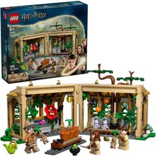 76445 LEGO Harry Potter - Hogwarts Şatosu: Bitkibilim Dersi 390 Parça +8 Yaş