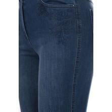 Seleste Minimalist Nakışlı Yüksek Bel Dar Paça Kadın Jean Pantolon