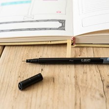 Intensity Liner Ince Uçlu Siyah Keçeli Kalem 12'li Kutu, 0.4 mm Ince Kalınlıkta Uç, Su Bazlı Mürekkep