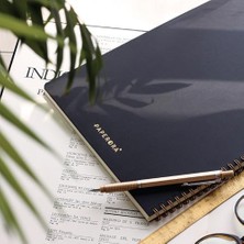 A4 Siyah Karton Kapak 70 Yaprak 110 Gram Noktalı Not Defteri
