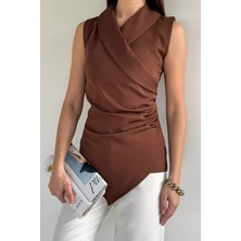 Gülseli Kadın Kruvaze Yaka Drape Detaylı Asimetrik Bluz P-00019468