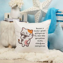Qoeuyl Boutique Ben Bile Mutlu Olduğumu Sanıyorum Baskılı Komik Hediyelik Elyaf Dolgulu Saten Dekoratif Yastık