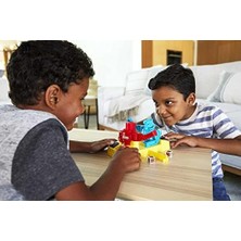 Mattel Games Rock 'em Sock 'em Robotlar, Elle Kumanda Edilen Kırmızı Rocker ve Mavi Bomber ile Boks Oyunu, Ringdeki Figürler, 6 Yaş ve Üzeri, Mattel Games HDN94