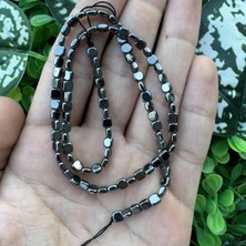 Ezik Kare Füme Hematit Taşı 2x4 mm