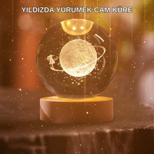 Zero Land Nrzsnt Kız Figürlü Sarı Cam Küre Işıklı Büyük Boy Ahşap Standlı Dekor