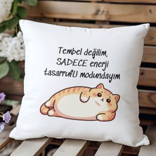 Qoeuyl Boutique Tembel Değilim Sadece Enerji Tasarrufu Modundayım Baskılı Komik Hediyelik Saten Dekoratif Yastık