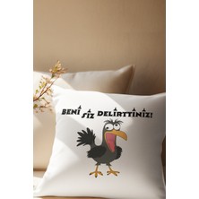 Qoeuyl Boutique Beni Siz Delirttiniz Baskılı Komik Hediyelik Saten Dekoratif Yastık
